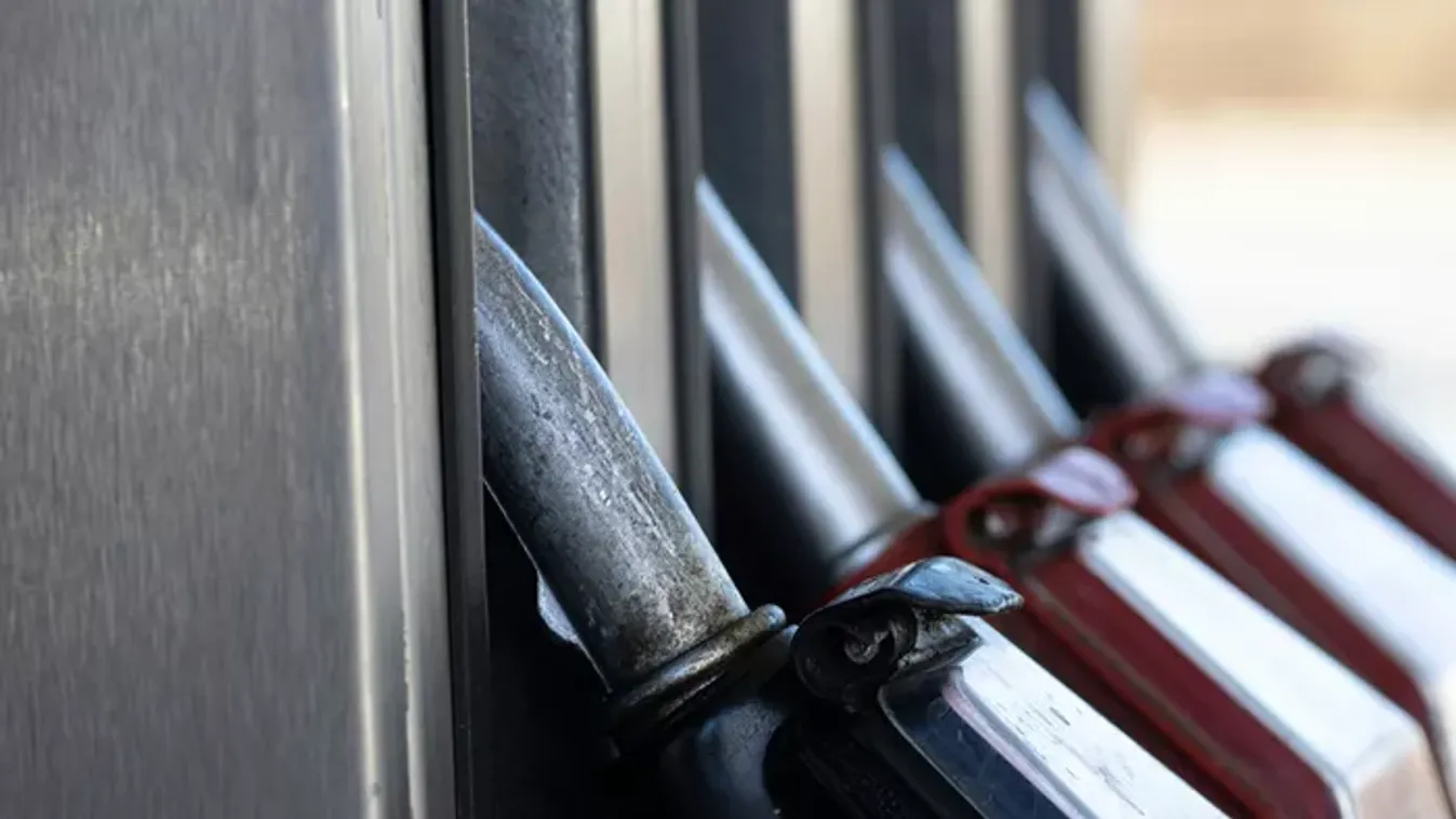 Egyre nagyobb a különbség, brutálisat drágult az üzemanyag szerdára