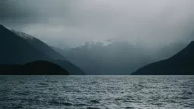 Szörnyű tragédia a tóparton: áramütés végzett egy kislánnyal Poroskőn