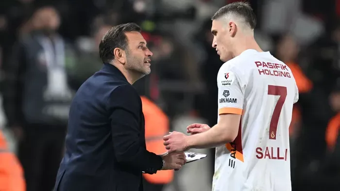 Dühbe gurult Sallai edzője, áruló lapít az öltözőben