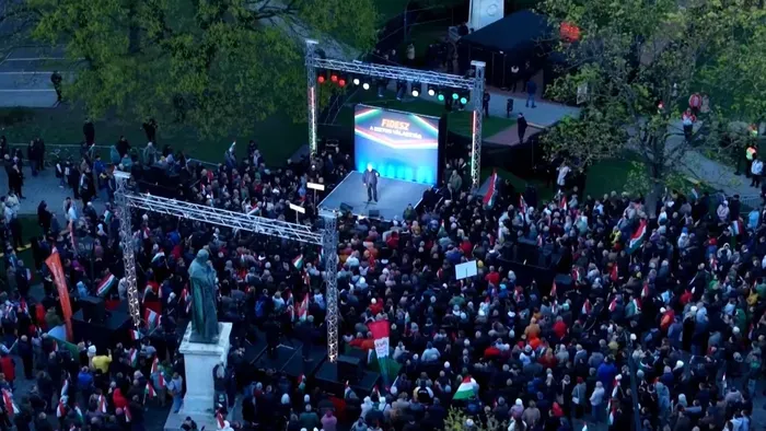 Ez még a Holdról is látszik: Orbán Szentesen mond beszédet