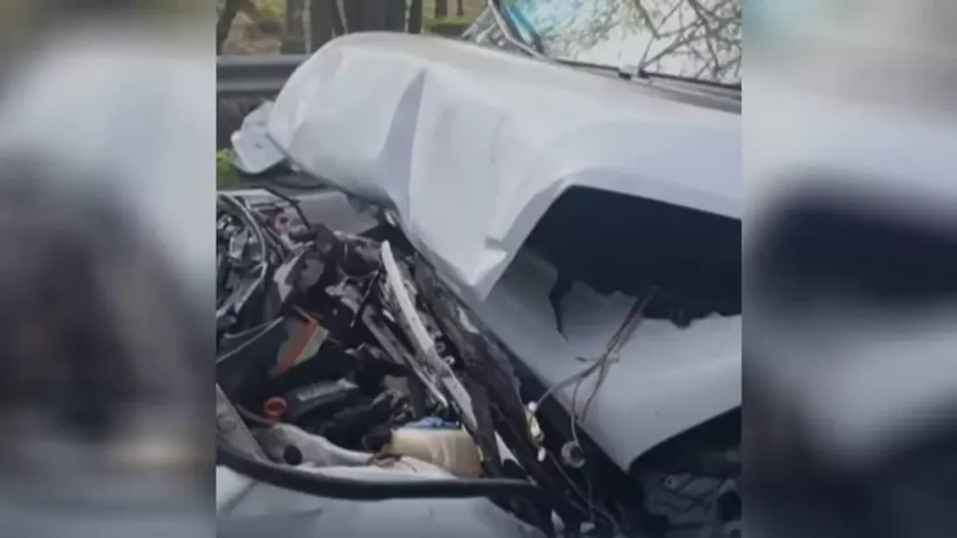 Végzetes előzés Apátvarasdnál: utasát vitte halálba a sofőr