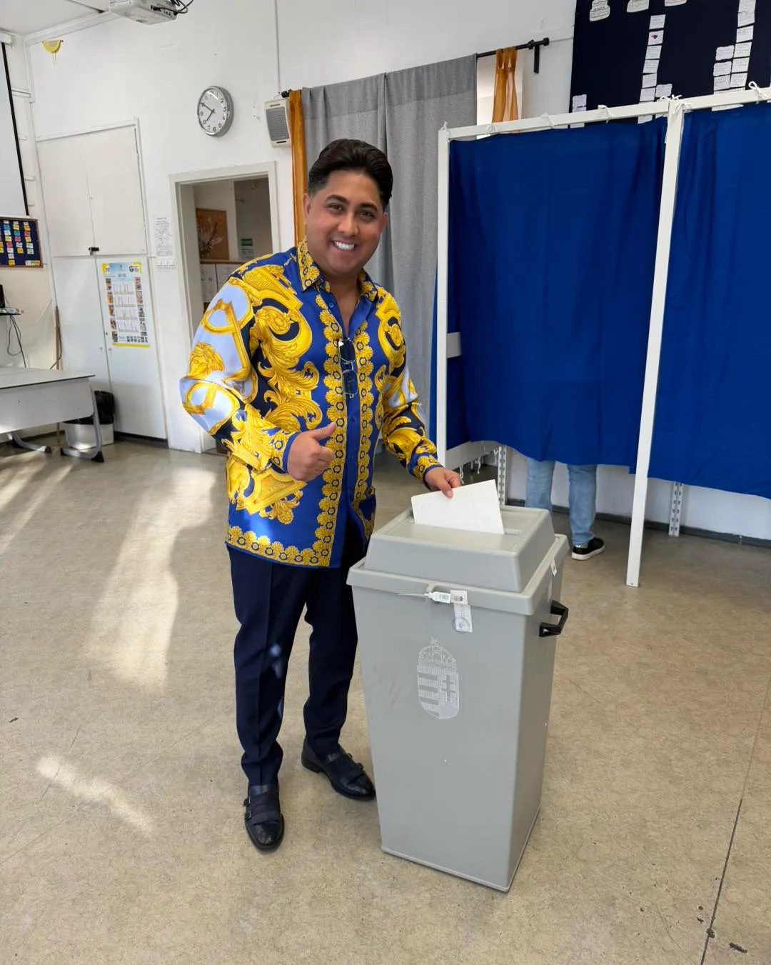 Kis Grófo nem bízta a véletlenre a választást, hamar túlesett a voksoláson.