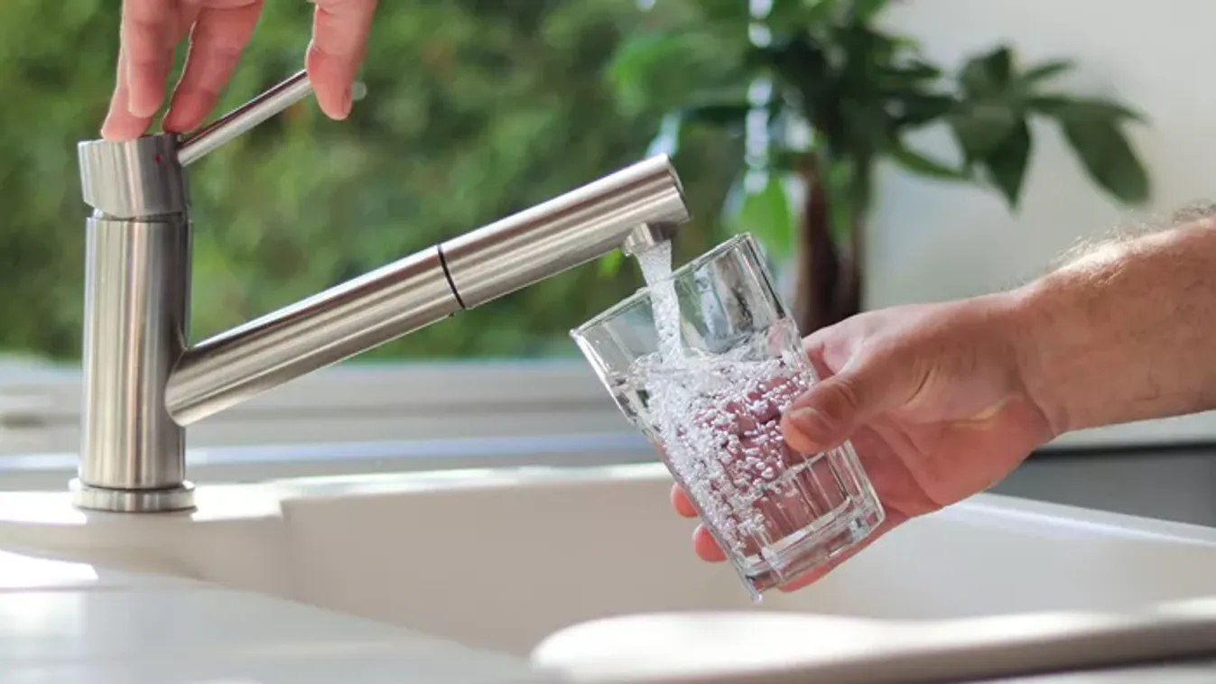 Megbetegíthet a csapvíz – így válhatnak veszélyessé az egyébként ártalmatlan mikróbák