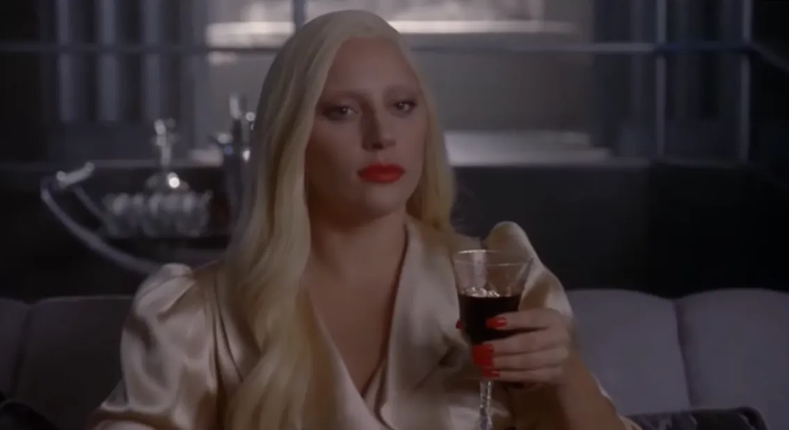 Lady Gaga az Amerikai Horror Sztori 5. évadának egy jelenetében.