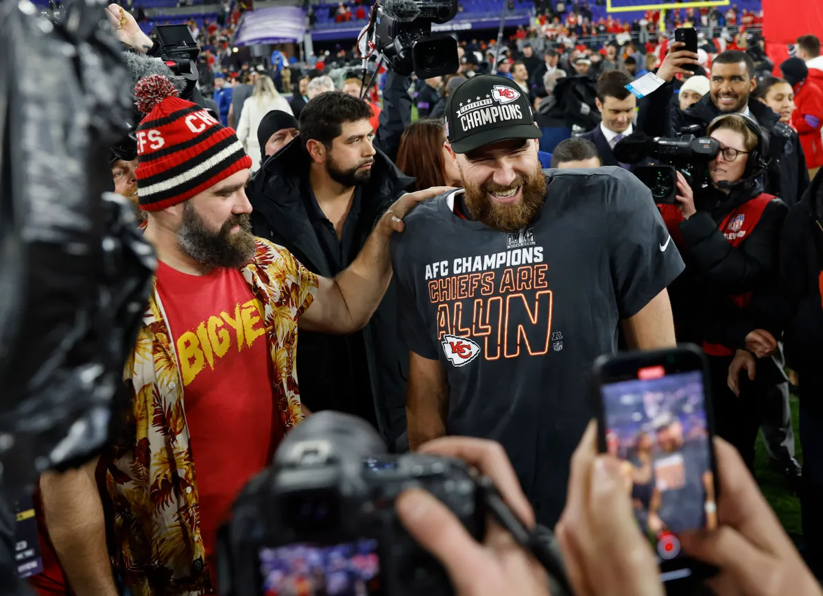 Travis Kelce legénybúcsúja egy visszafogott golf hétvége lesz testvérével és a legközelebbi barátaival