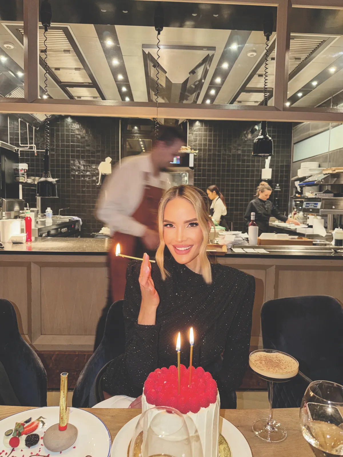 Zimány Linda barátokkal ünnepelt, velük is tervezi a nyarat 