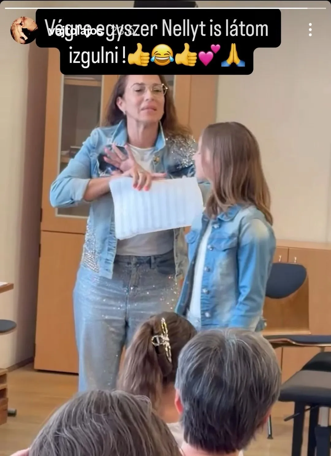 Fésűs Nelly lányával lépett fel.