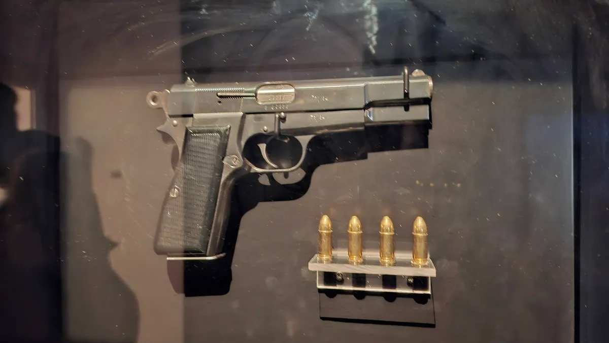 Ali Agca fegyvere és lőszerei kiálllítva Székesfehérváron