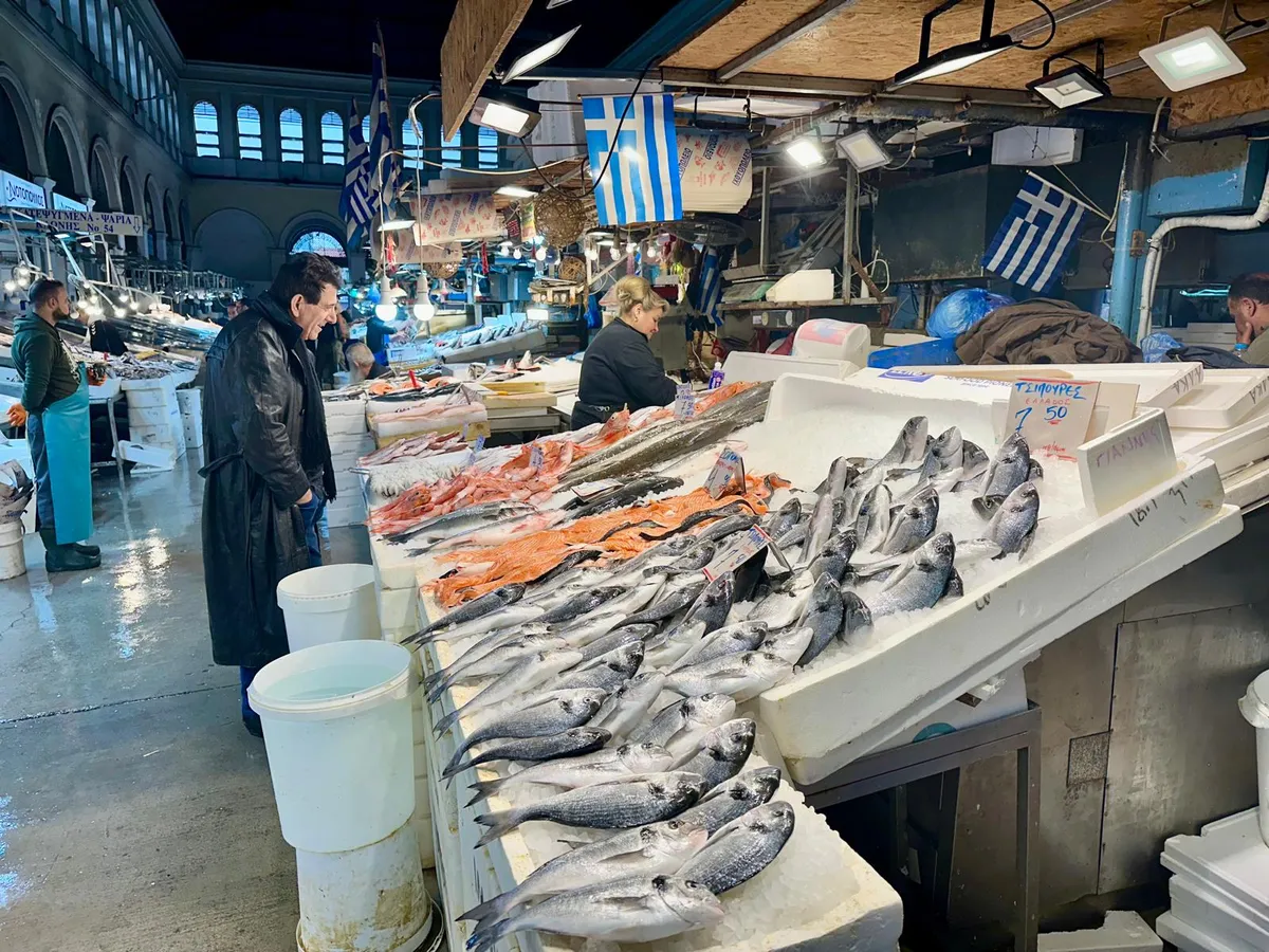 Halárus a Varvakios piacon.