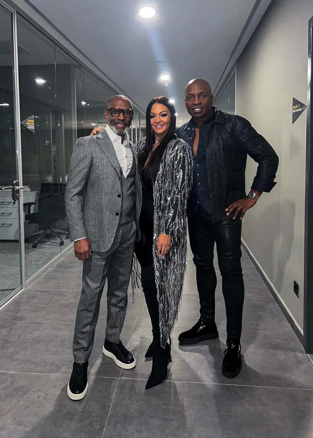 Világsztárok énekesnője lett Danis Elza, Layzee (Mr. President) és Hadaway társaságában 