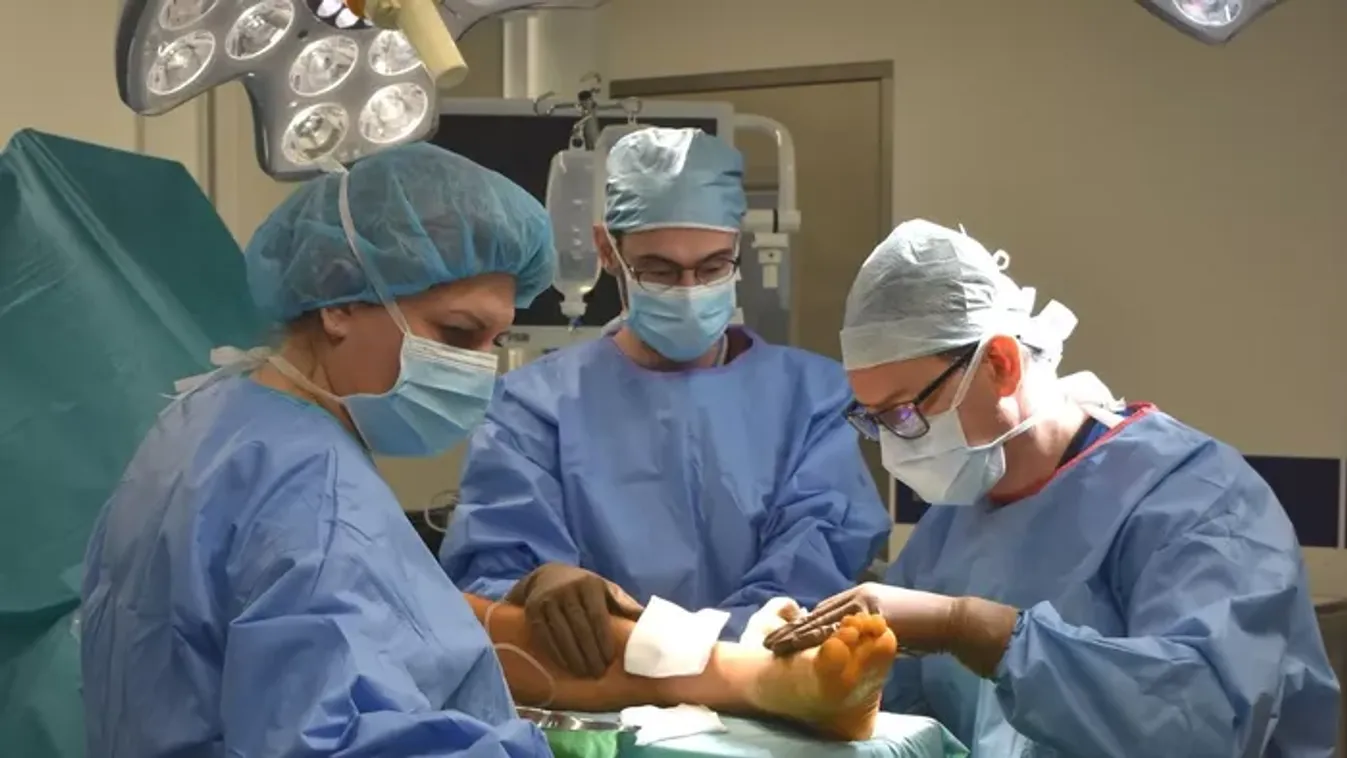 Mellbevágó fotók kerültek ki a kórházba került magyar válogatott focistáról