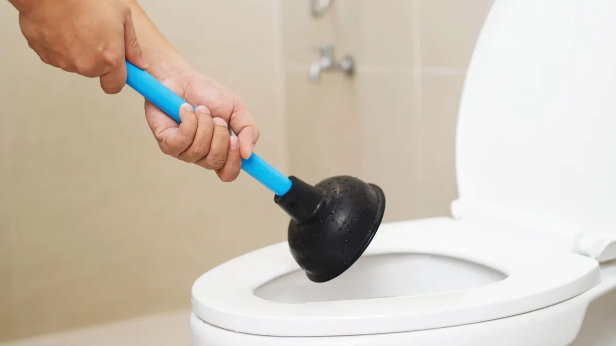 Eldugult a vécéd? 5+1 otthoni megoldás dugulás ellen