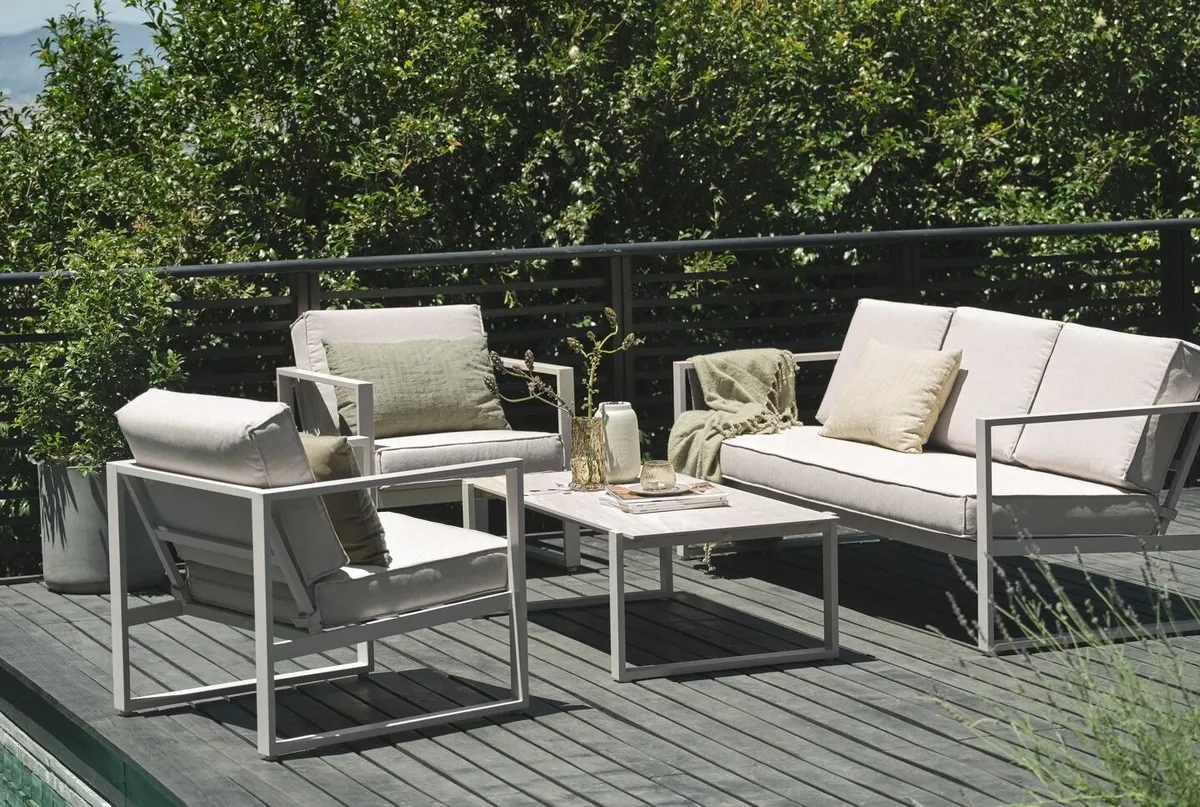 a VONGE JYSK kerti bútor