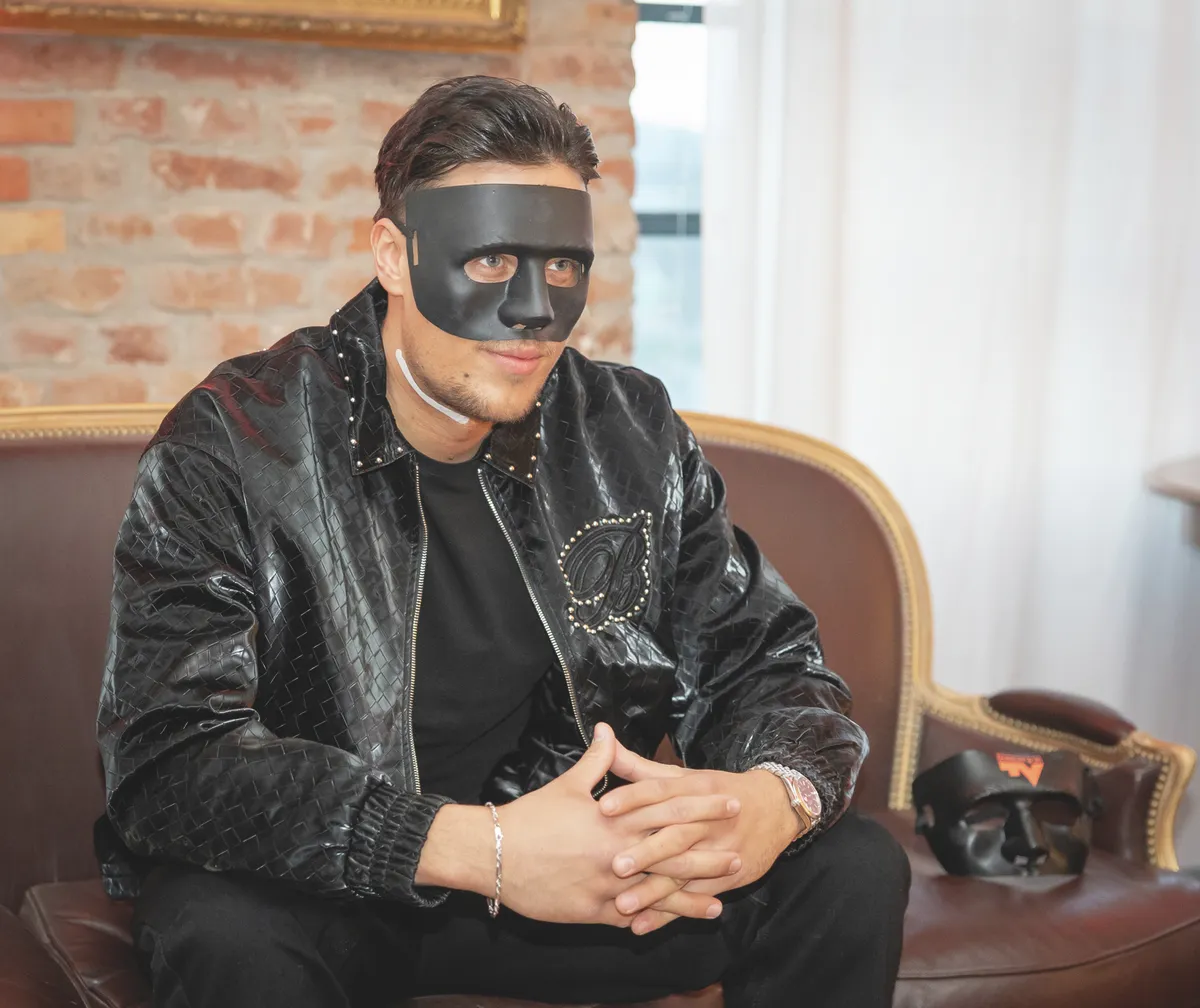 T. Danny edzői mindenről kitálaltak az énekes sötét múltjával kapcsolatban.