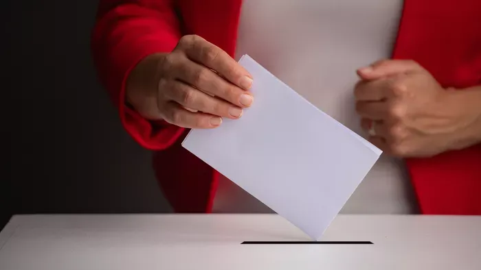 Megnyitottak a szavazókörök, megkezdődtek a választások