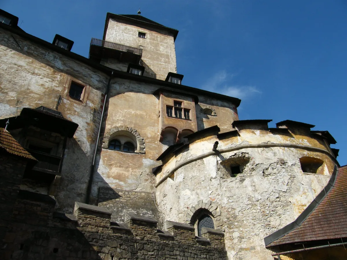 A felső vár külső falai (Árva vára).