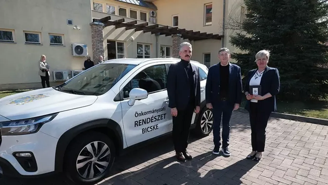 Mészáros Lőrinc ismét támogatta Bicskét: új hibrid autót kapott az Önkormányzati Rendészet – a helyiek biztonsága az első!