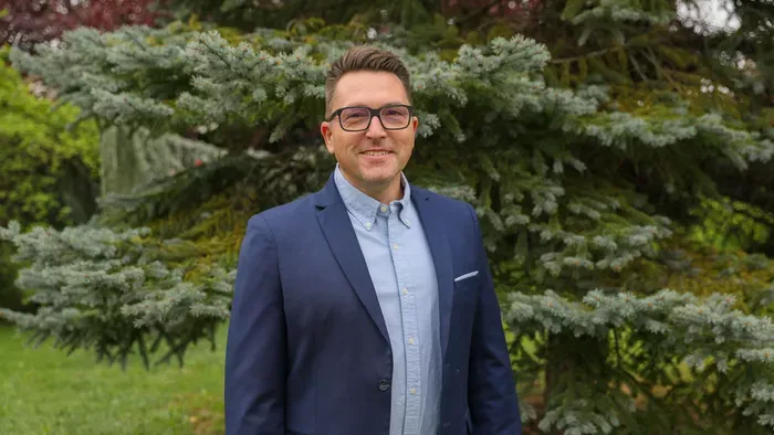 Ákos is szavazásra buzdít: komolyabb sor várta az énekest