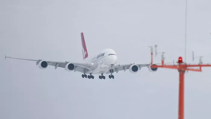 Rejtélyes haláleset: 17 órás repülőúton hunyt el egy nő