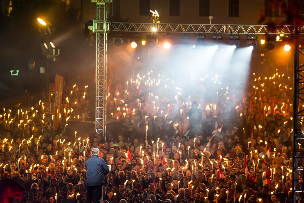 2026.04.11.Orbán Viktor-Kampány Záró-Országjárás-Budapest Szentháromság tér