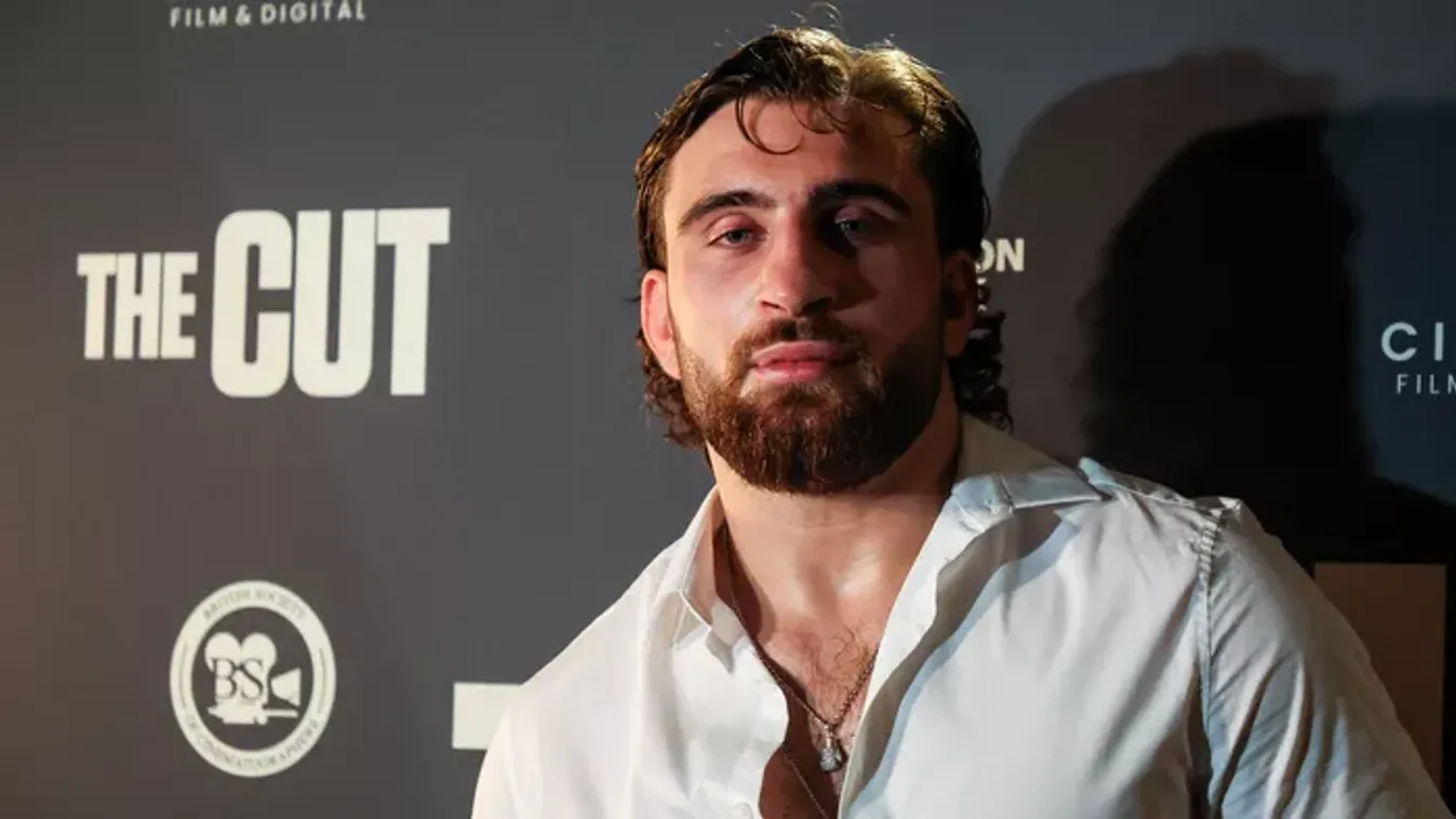 Megőrülnek érte, Növényi Norbert fia tarol a női szurkolóknál