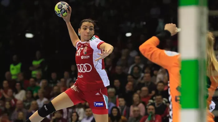 Anyai örömök elé néz a magyar válogatott kézilabdázó