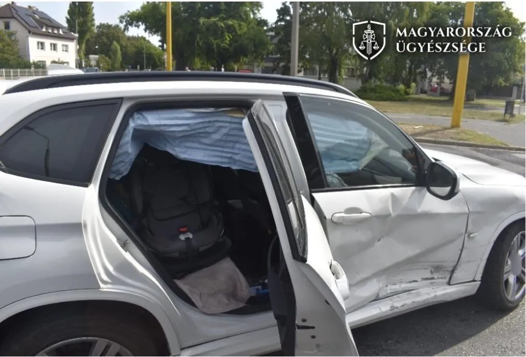 Piros lámpán áthajtva okozott balesetet