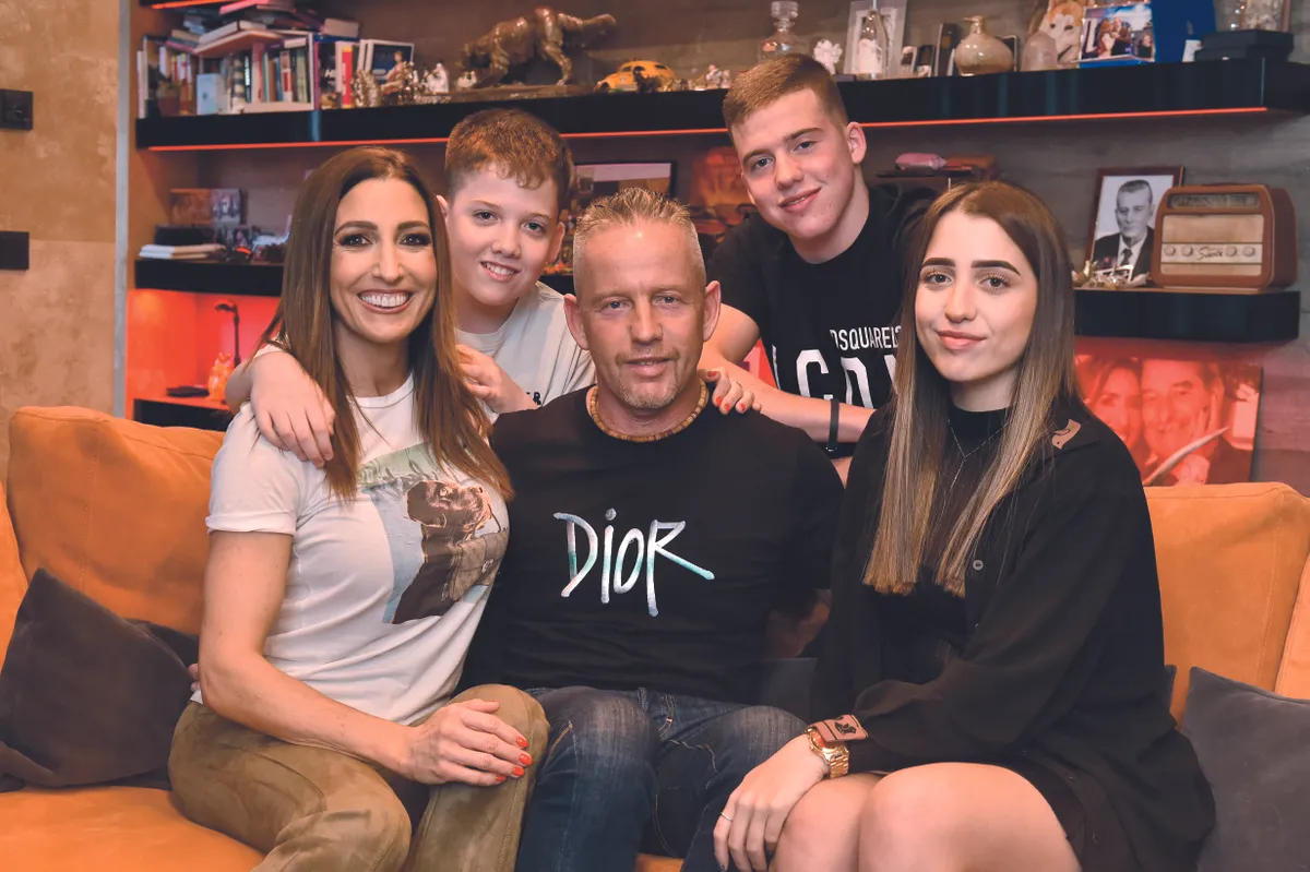 Hétfői hot! címlap feltöltés
Rubint Réka
Sydney van den Bosch
Pásztor Erzsi
Bodnár Attila

Tilos 2026.04.08 előtt használni!!