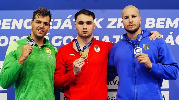 Sokatmondó képek Milák Kristófról az úszó-ob-n - Galéria