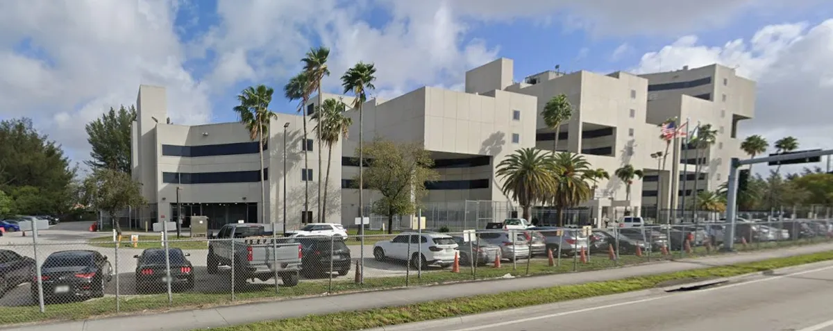 Zsólyomi Zsolt, börtön, Miami