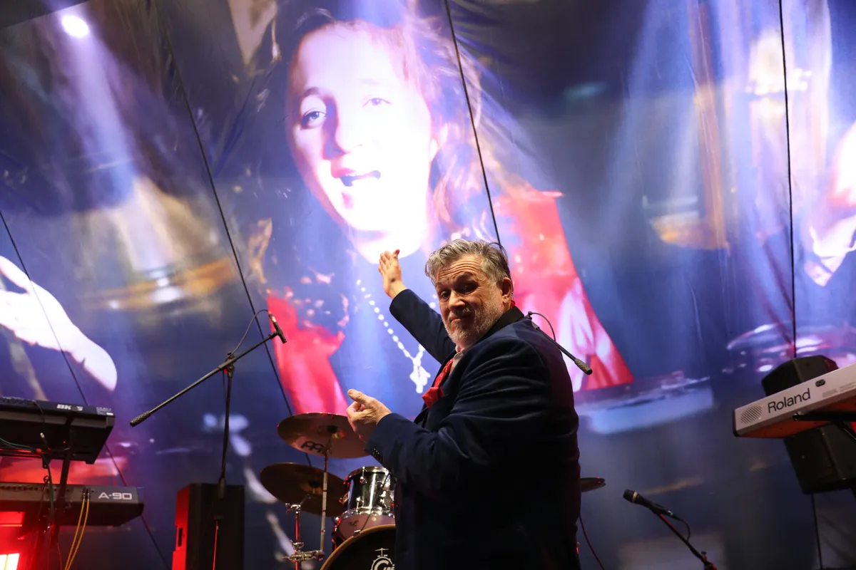 Galambos Lajos Zámbó Jimmy 25 éves jubileumi emlékkoncertjén énekelt egy Jimmy dalt.