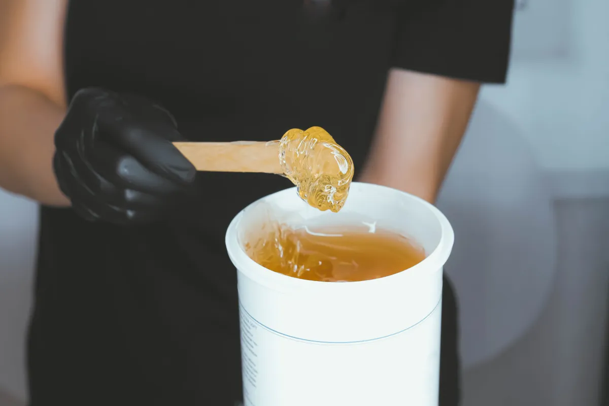 Gyanta használata fenék szőrtelenítése céljával