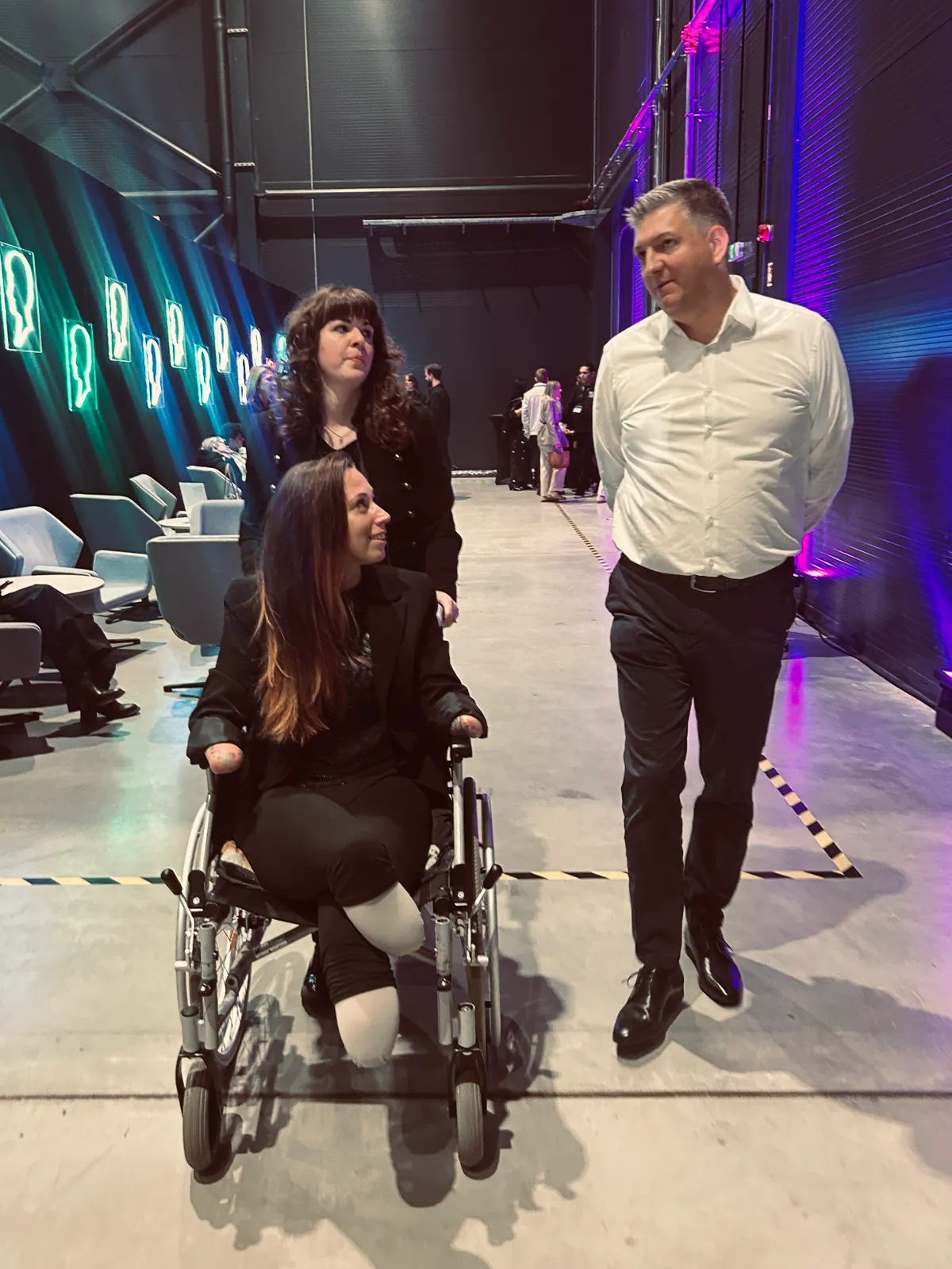 A négyvégtag amputált Fanni különleges meghívást és felajánlást kapott  Havasi Krisztiántól, a The Hair Pro Kft. tulajdomosától 