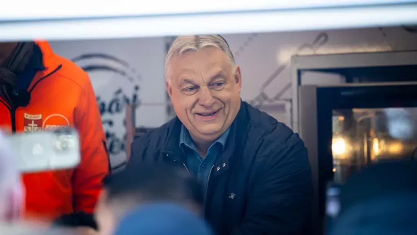 Orbán Viktor különleges videót osztott meg a váci látogatásáról
