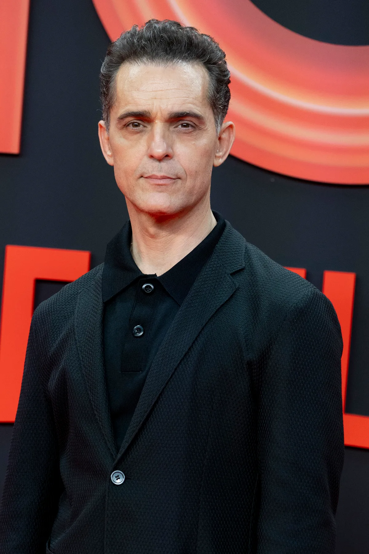 Pedro Alonso a spanyol Netflix 10. évfordulóján a vörös szőnyegen.