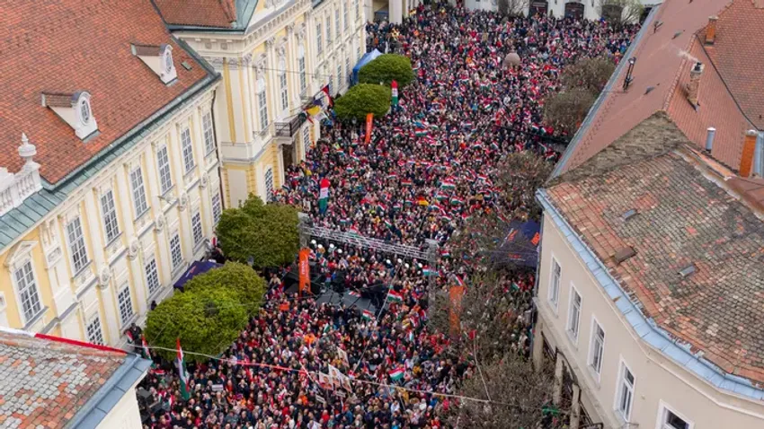 Hatalmas siker volt Orbán Viktor székesfehérvári országjárása