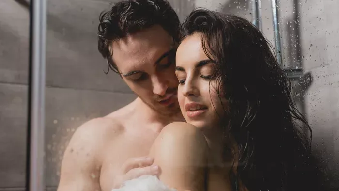 Ez az 5 legjobb szexpóz zuhanyzáshoz