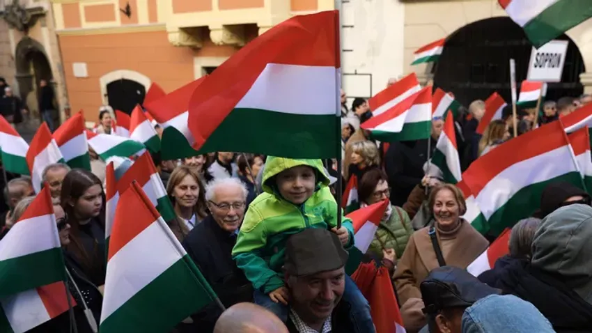 Felbolydult Sopron: mindenki látni akarja Orbán Viktort