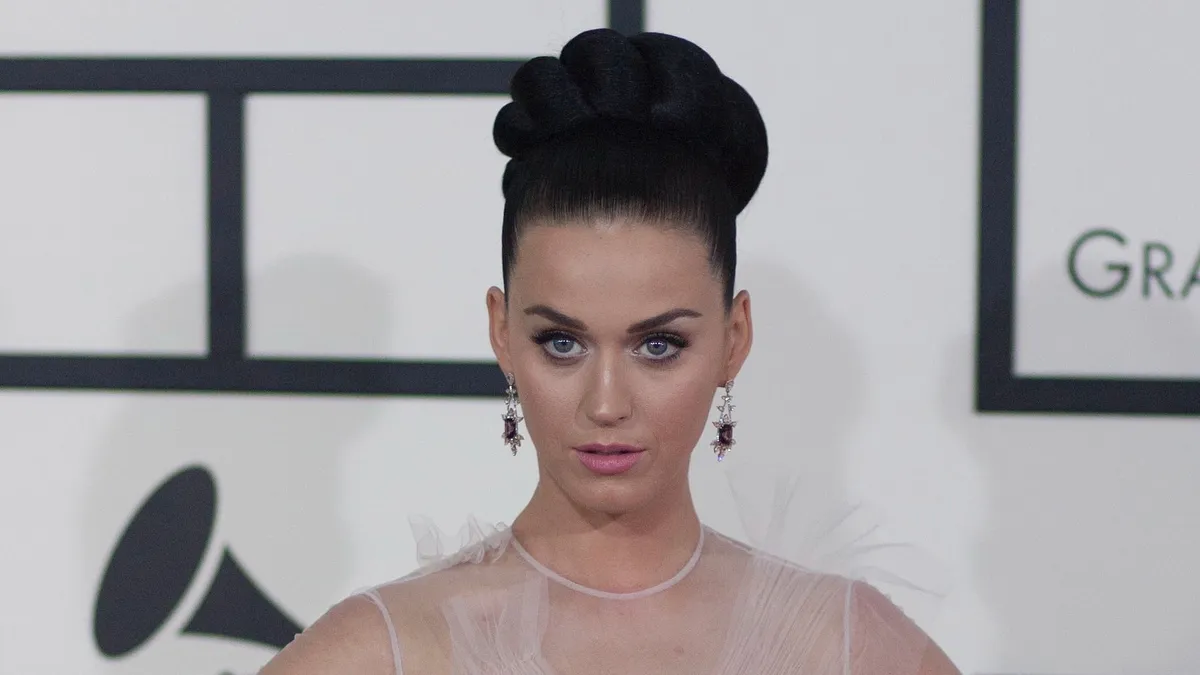 Katy Perry és Justin Trudeau a vörös szőnyegen jelent meg