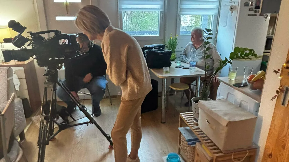 Fanni szülei is érdeklődve nézték a forgatást