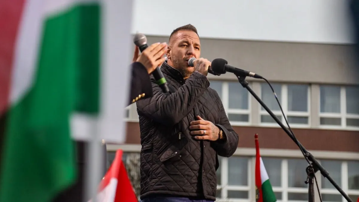 Curtis orbán Viktor országjárásán gyakori vendég volt.