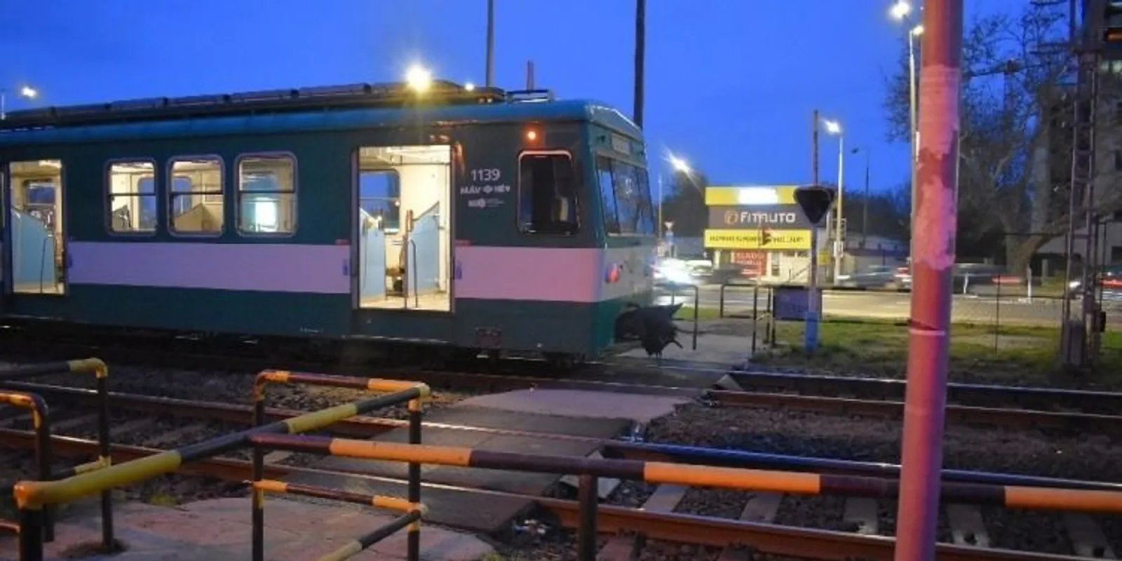 HÉV-gázolás Óbudán: összetörtek Barnabás osztálytársai