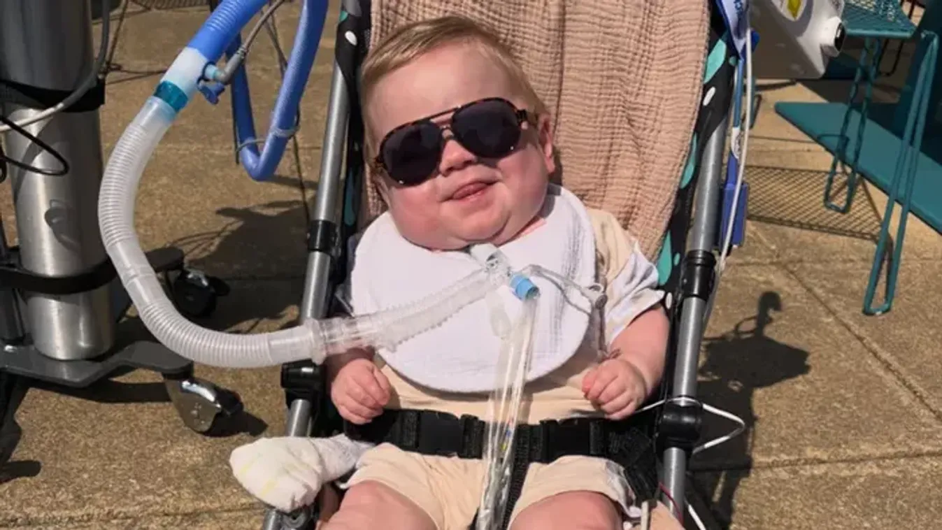 Több mint egy évig küzdöttek érte: hazatérhet a családjához a koraszülött csodababa