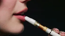 Illegális vape-válság: Európa a kínai színes-szagos e-cigarettákban fürdik