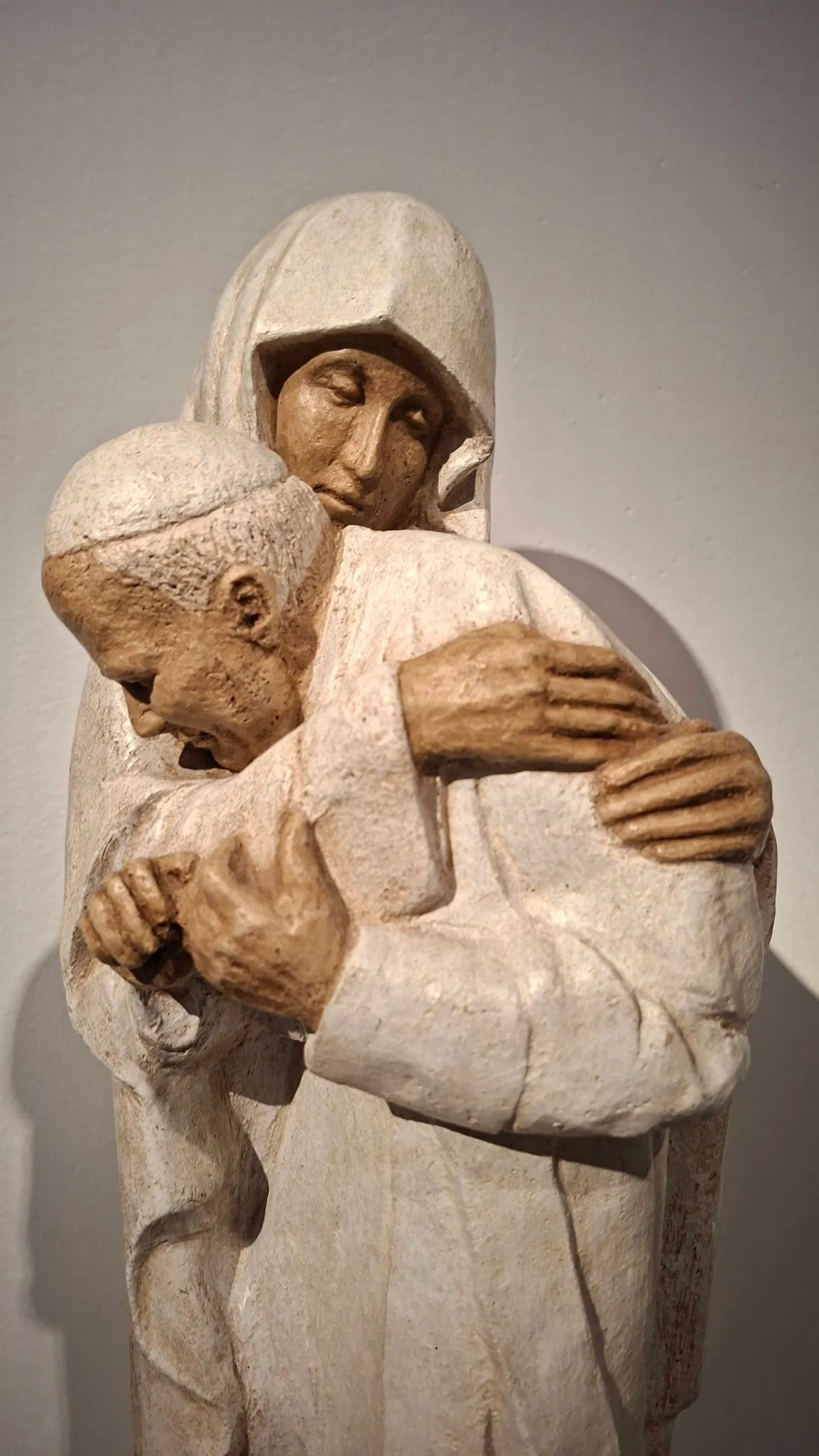 II. János Pál pápáról készült szobor a székesfehérvári Totus Tuus kiállításon.