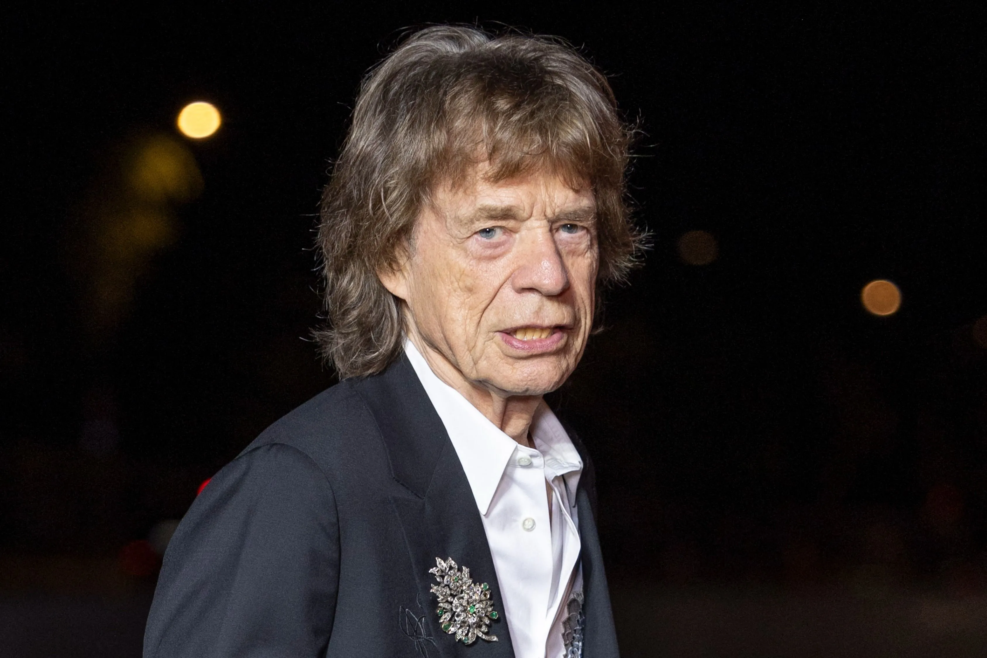 Mick Jagger majdnem kizuhant az ablakon