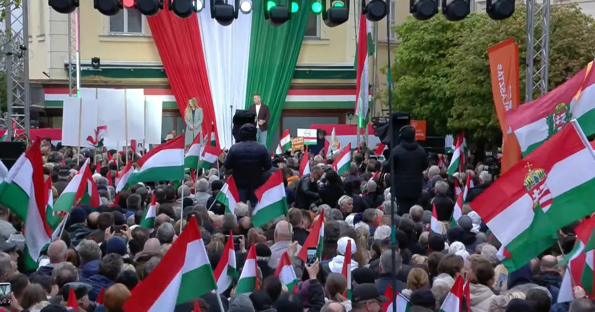 Radics Gigi és Curtis dalát tapsvihar fogadta