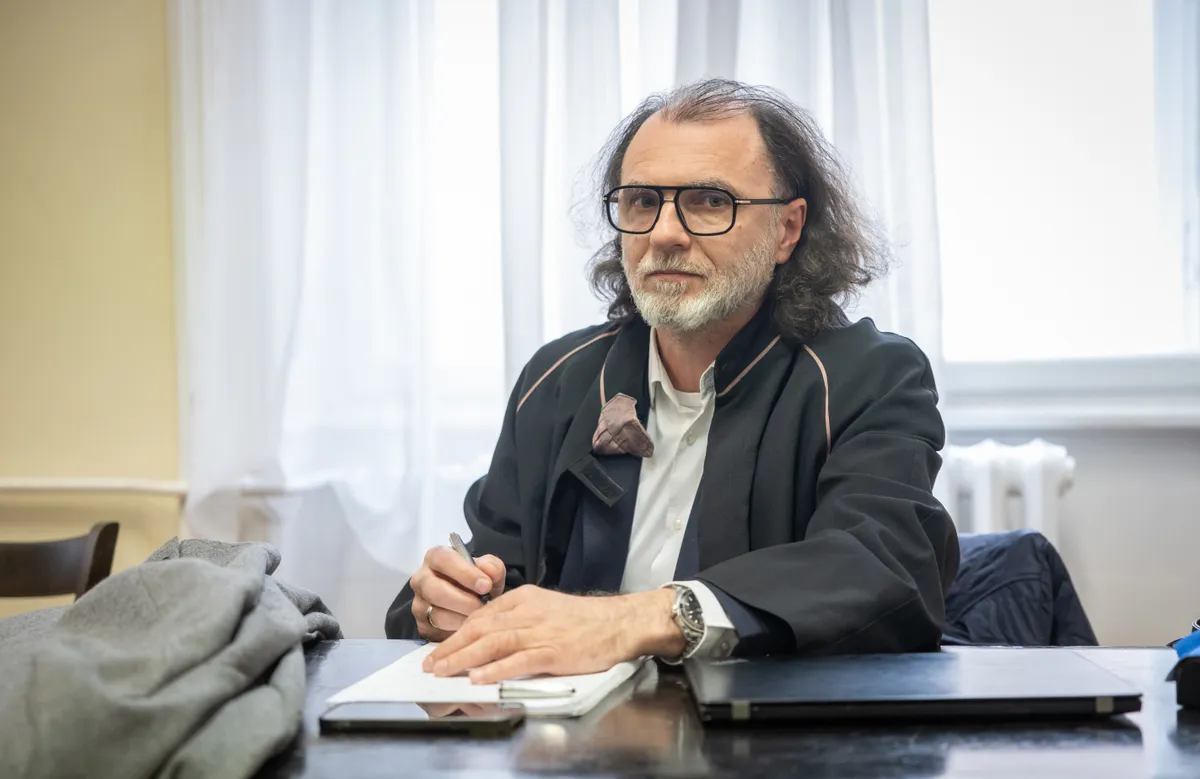 Dudás Miki édesapjának tárgyalásán Dr. Dénes-Deme Tamás képvislete a családot.