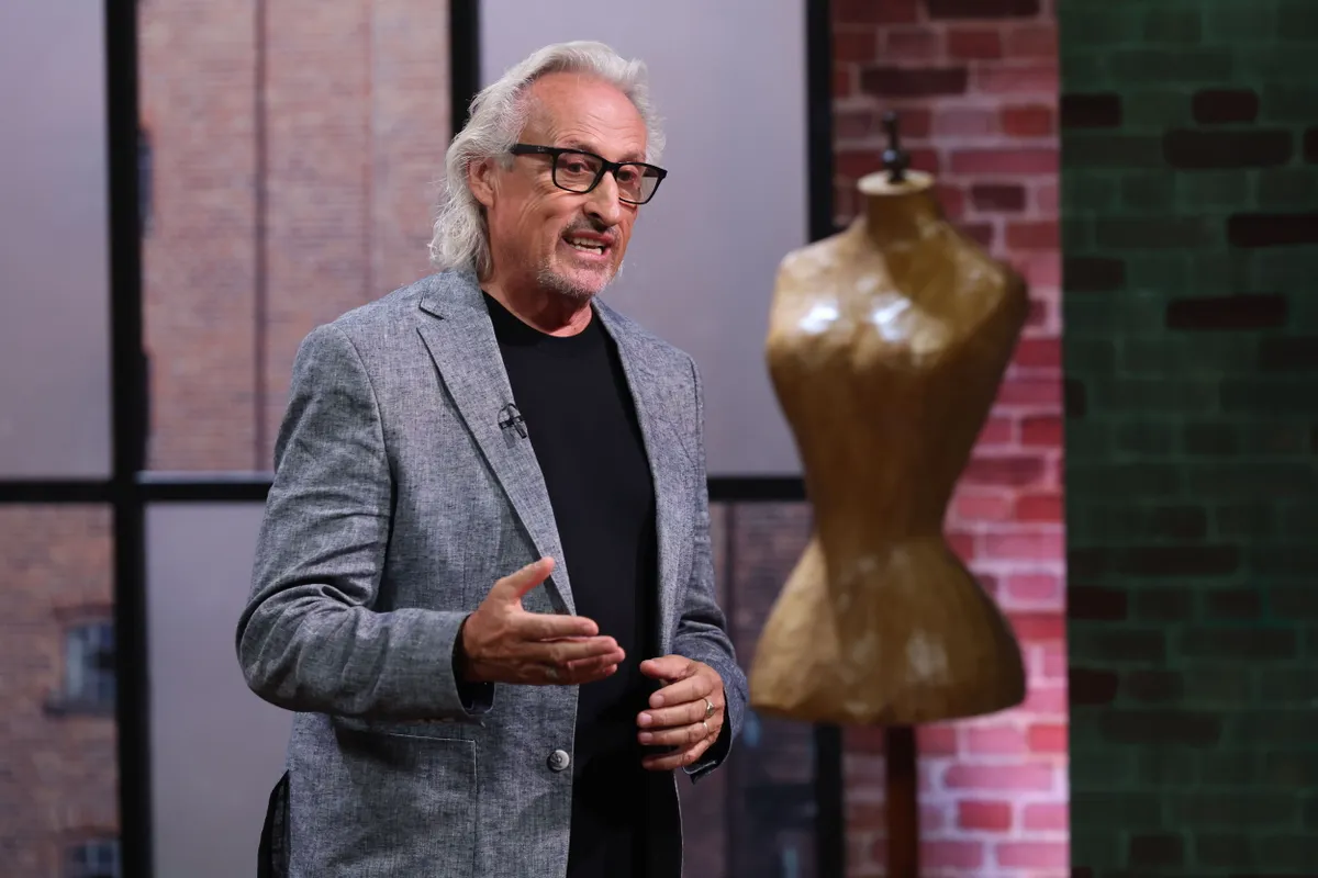 A Kincsvadászok VIP adásában Sasvári Sándor érkezik egy különleges ékszerrel