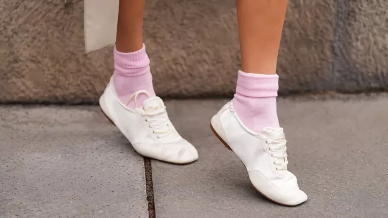 Elmúltál 40, és még keresed az igazit? Ez a retró cipő lesz 2026 tavaszán az öltözéked főszereplője